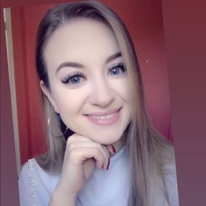 Meet your Posher, Alyssa